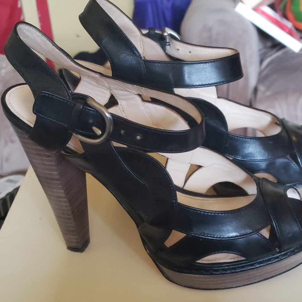 Shoes - Picture 2 of 3